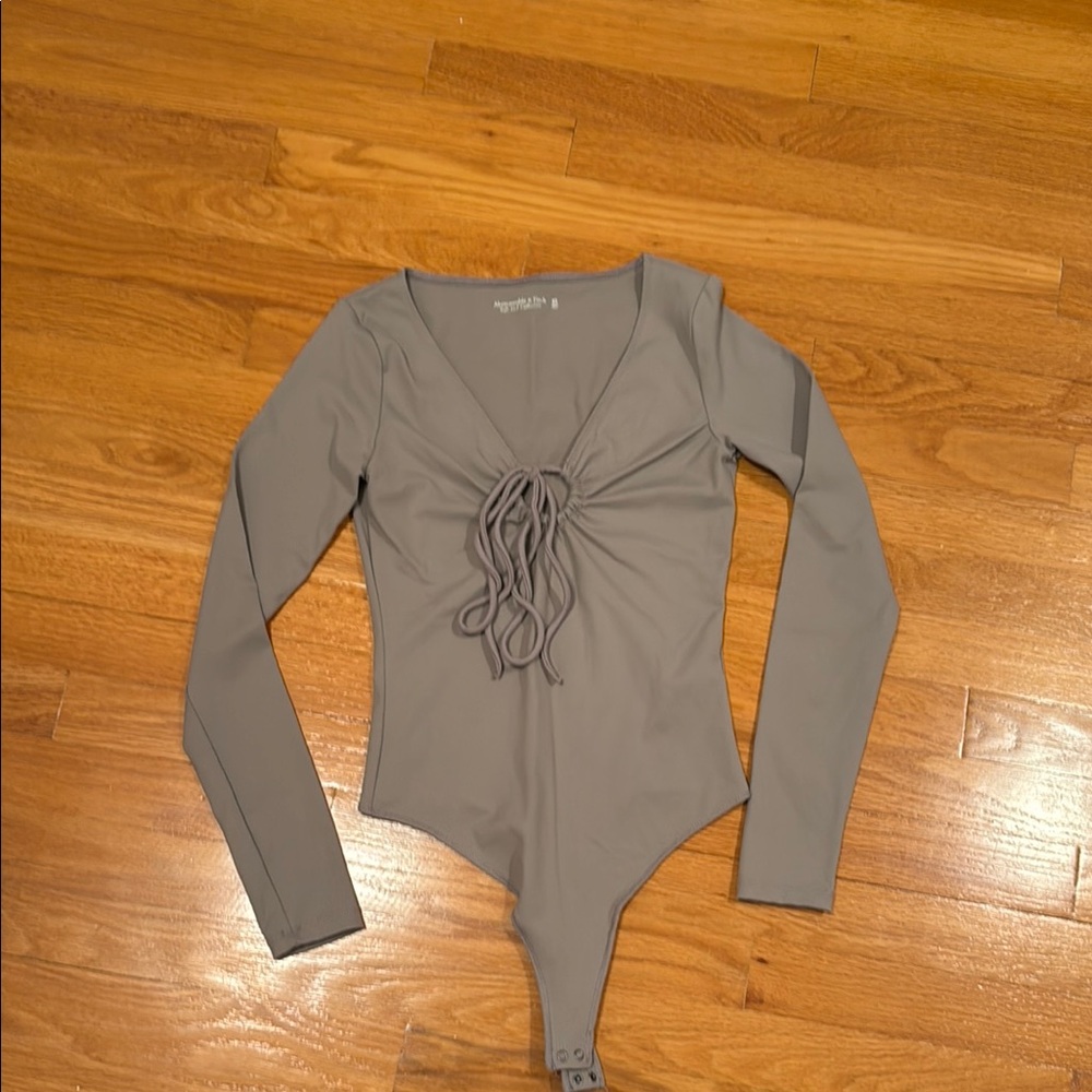 Abercrombie & Fitch Soft Collection taupe long sleeve bodysuit size XS